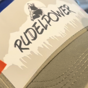 DTF-Transferpatch für Caps Druckbereich 14cm x 6cm (geschnitten) - EXPRESS